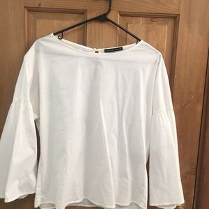 Harlowe and Graham bell sleeve blouse